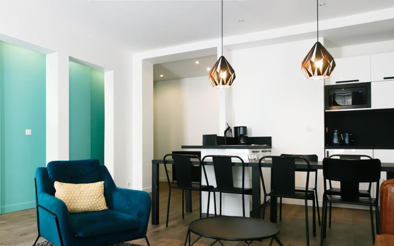 Elegant Appartement Dans Le Quartier Concorde A Paris Exterior photo